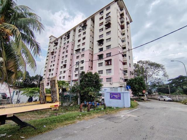 Flat for sale in Petaling, Subang Jaya