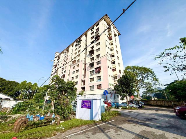 Apartment for sale in Kajang, Langat