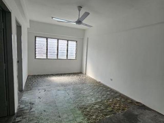 Flat for sale in Petaling, Subang Jaya