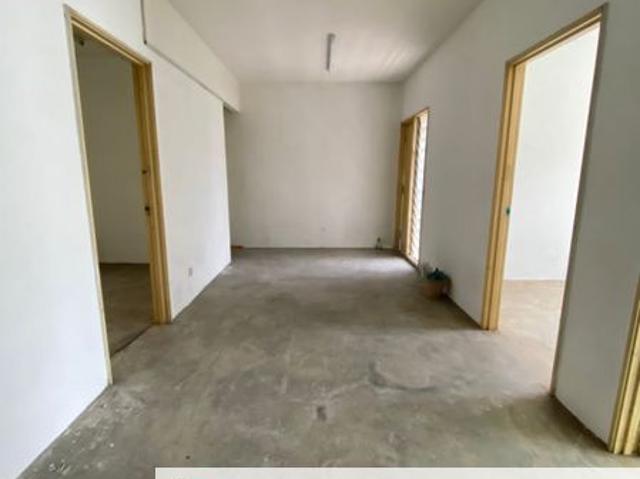 Flat for sale in Tanjong Sepat, Selangor