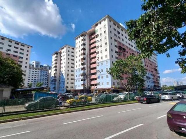 Flat for sale in Petaling, Subang Jaya