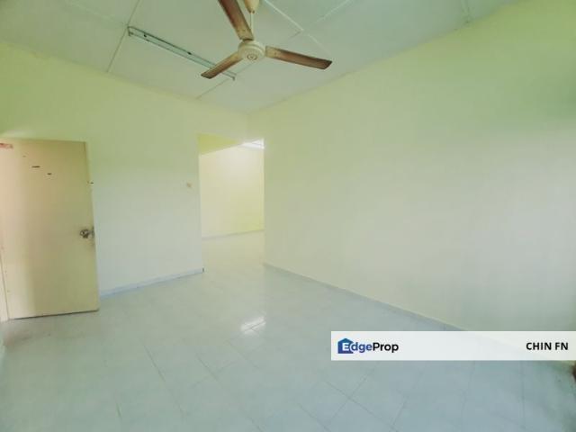 Condominium for sale in Malaka