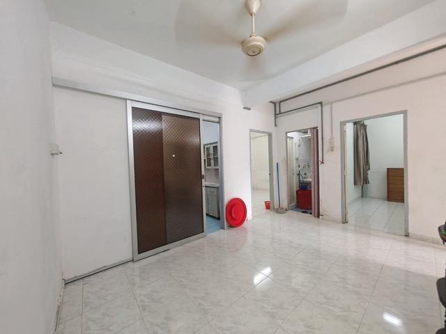 Apartment for sale in Malaka