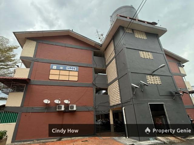 Flat for sale in Malaka