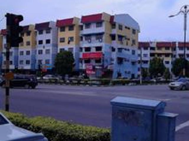 Flat for sale in Malaka