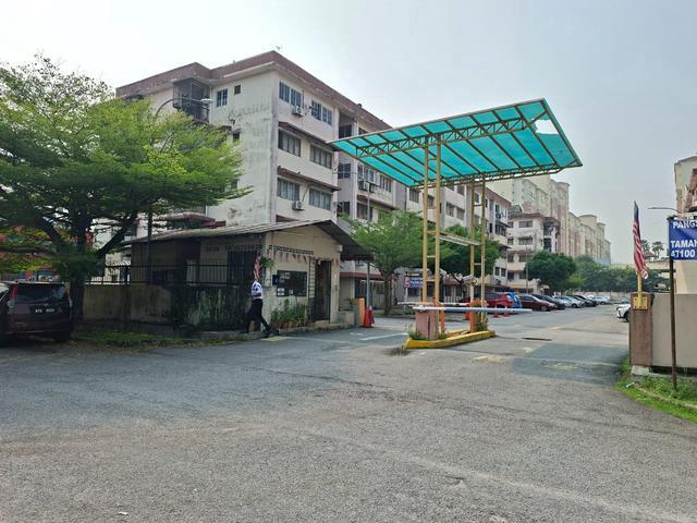 Apartment for sale in Bandar Kinrara, Majlis Bandaraya Subang Jaya