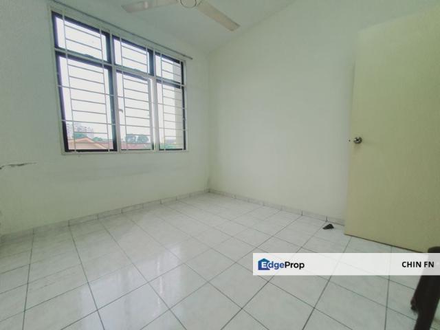 Condominium for rent in Malaka