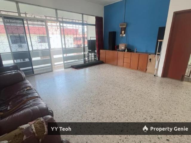 Apartment for sale in Malaka