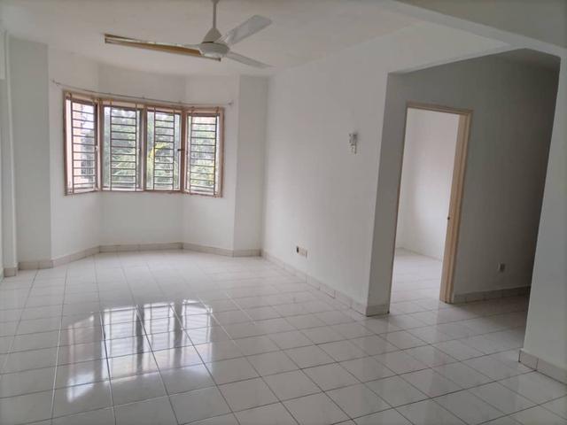Apartment for sale in Petaling, Damansara Damai