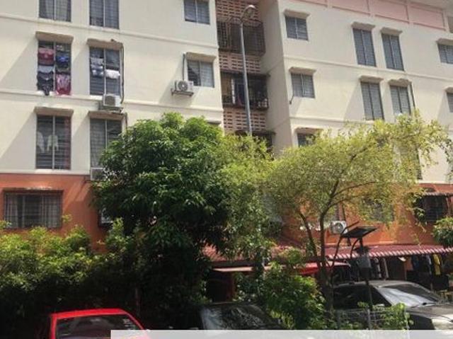 Flat for rent in Tanjong Sepat, Selangor