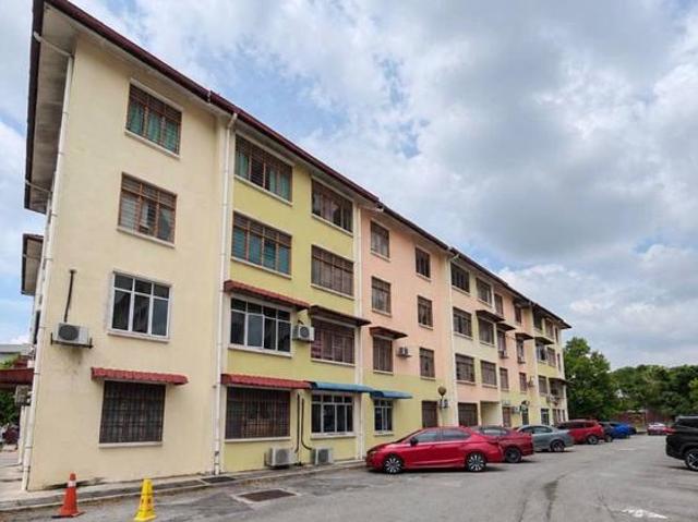 Apartment for sale in Kajang, Langat
