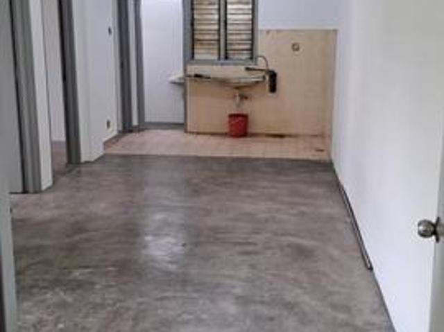 Flat for sale in Petaling, Subang Jaya