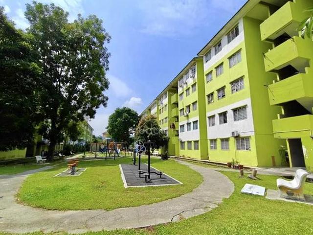 Flat for sale in Petaling, Subang Jaya