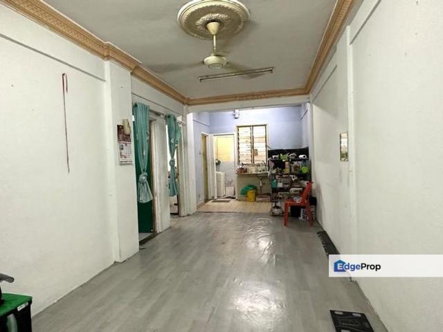 Flat for sale in Petaling, Subang Jaya
