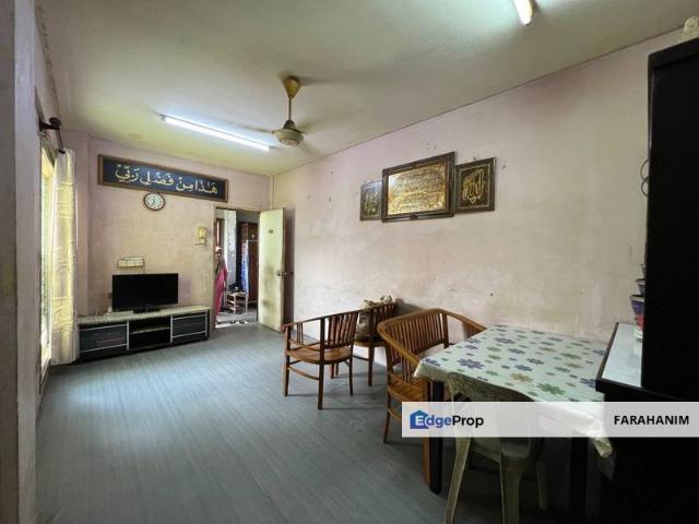 Flat for sale in Petaling, Subang Jaya