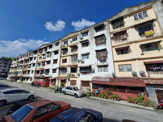 Apartment for sale in Kajang, Langat