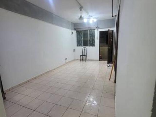 Apartment for sale in Kajang, Langat