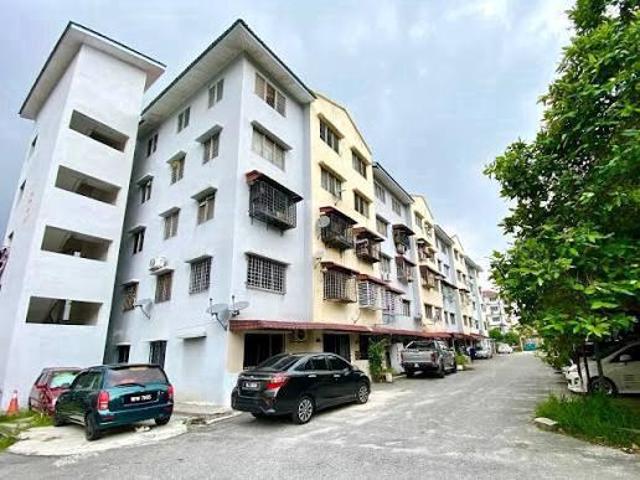 Flat for sale in Kajang, Langat