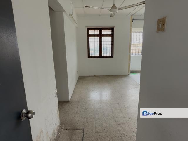 Condominium for sale in Langat, Selangor