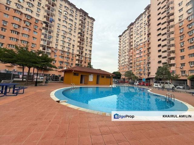 Condominium for sale in Petaling, Alam Impian