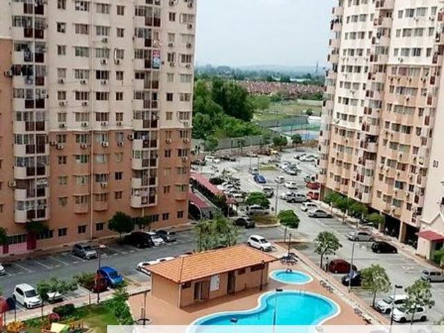 Condominium for sale in Petaling, Alam Impian