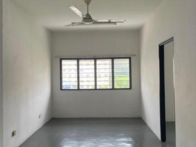 Flat for sale in Petaling, Subang Jaya