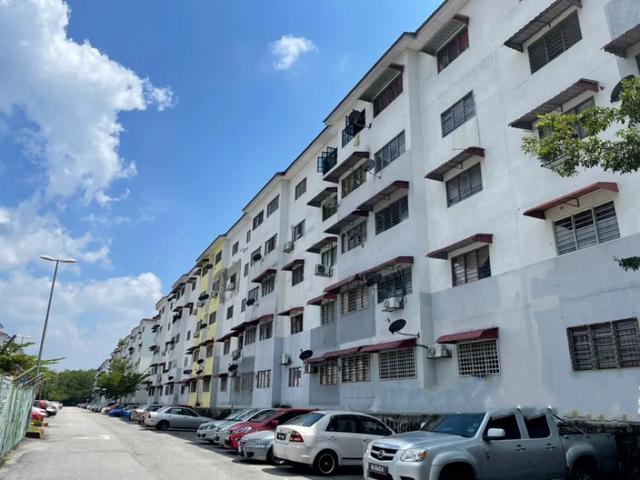 Flat for sale in Petaling, Subang Jaya