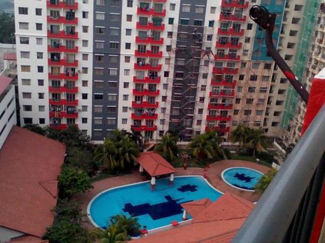 Apartment for sale in Seri Kembangan, Majlis Bandaraya Subang Jaya