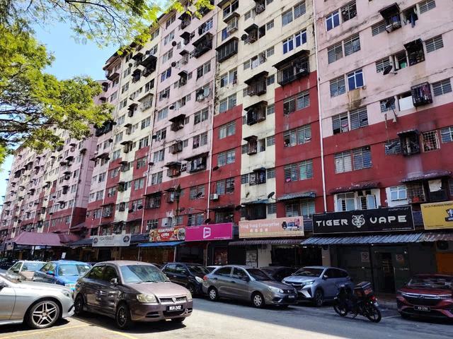 Flat for sale in Petaling, Damansara Damai