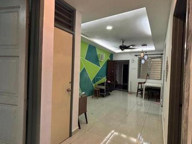 Flat for sale in Petaling, Subang Jaya