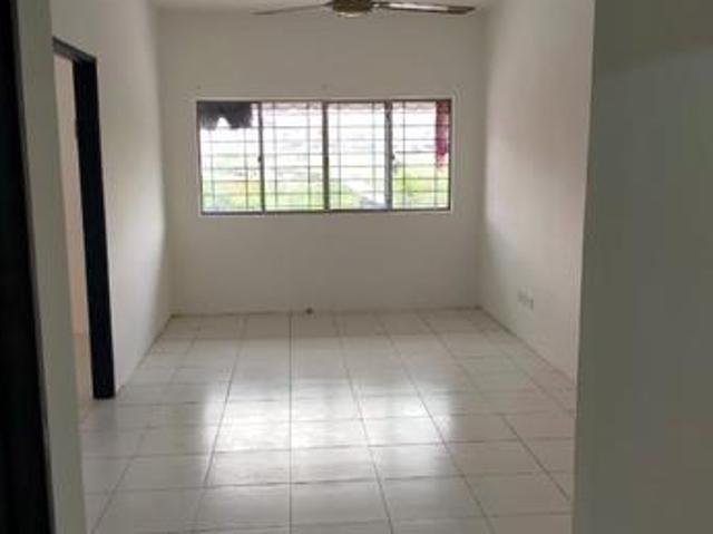 Flat for sale in Petaling, Subang Jaya