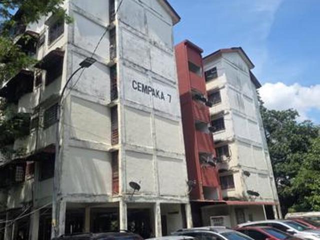 Apartment for sale in Petaling, Damansara Damai