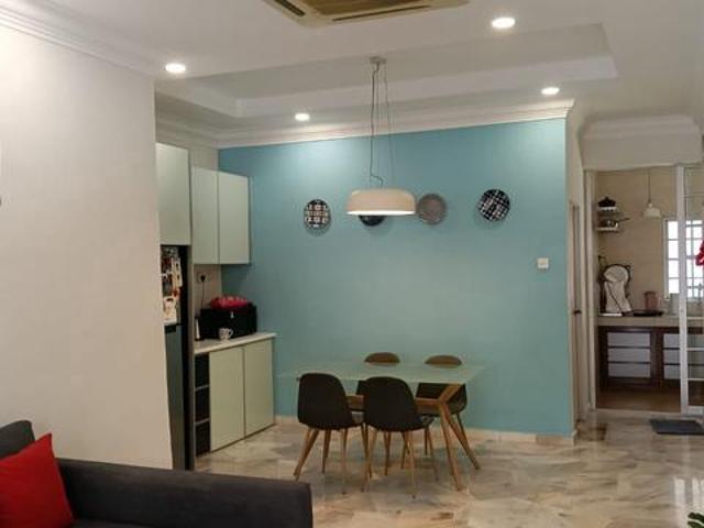 Flat for sale in Malaka