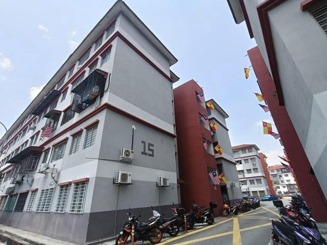 Flat for sale in Bandar Saujana Putra, Kuala Langat