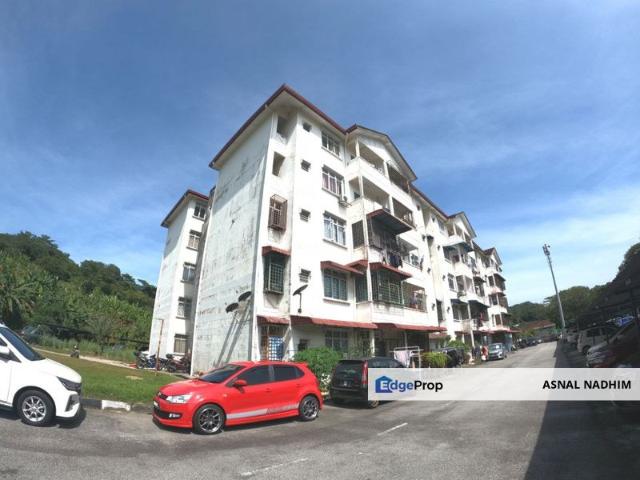 Flat for sale in Tanjong Sepat, Selangor