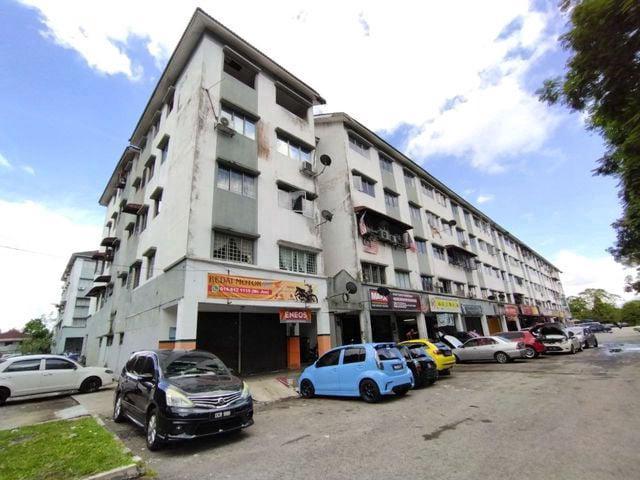Flat for sale in Petaling, Subang Jaya