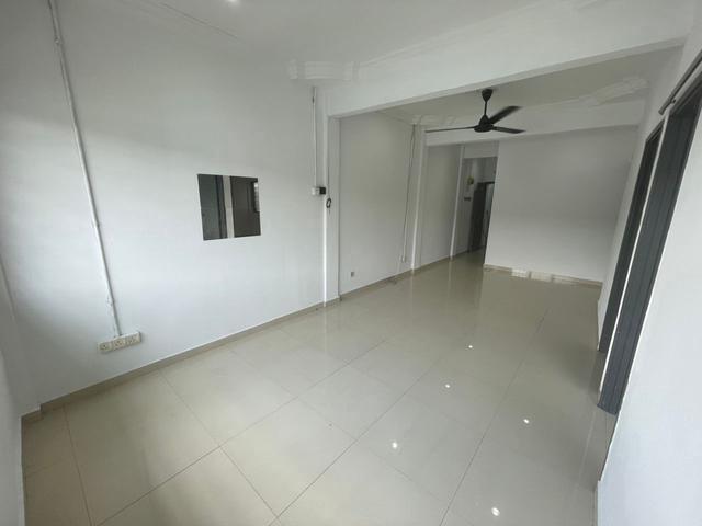 Flat for sale in Petaling, Subang Jaya