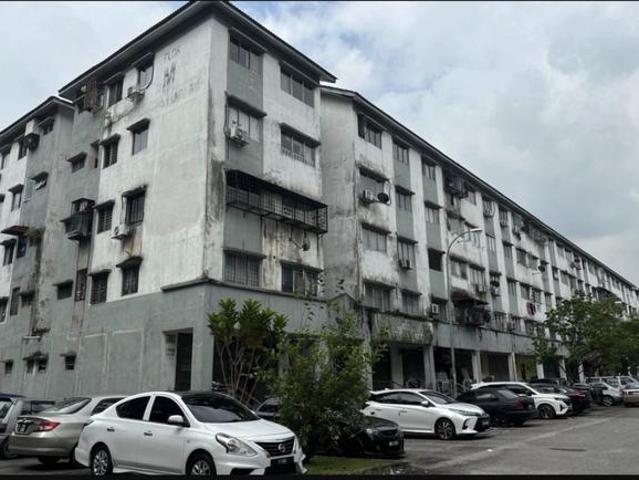 Flat for sale in Petaling, Subang Jaya