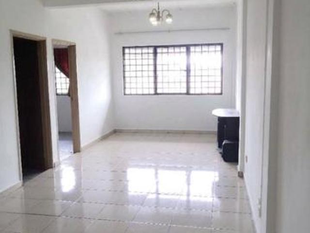 Flat for sale in Petaling, Subang Jaya