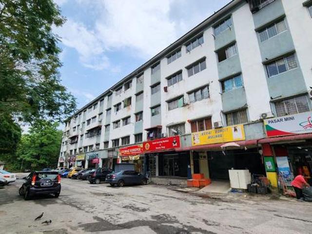 Flat for sale in Petaling, Subang Jaya