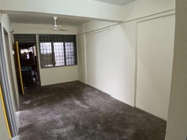 Flat for sale in Petaling, Subang Jaya