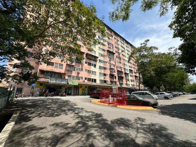 Flat for sale in Petaling, Subang Jaya