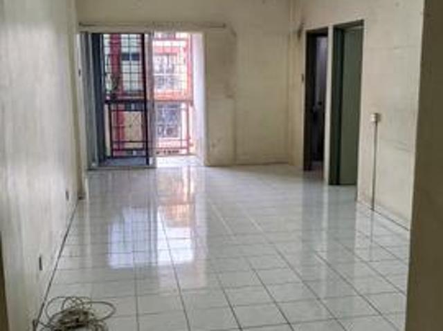 Apartment for sale in Kajang, Langat