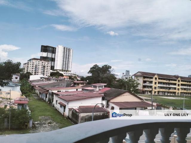 Condominium for rent in Malaka