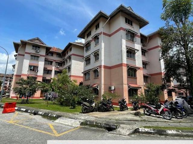 Flat for sale in Seksyen U16, Shah Alam
