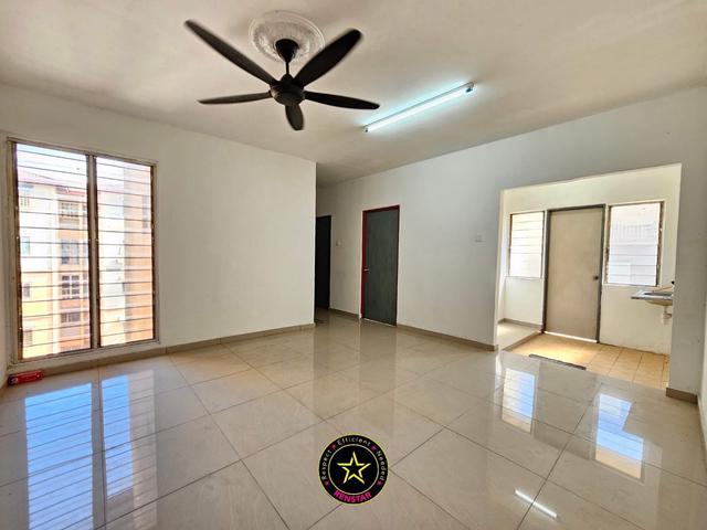 Flat for sale in Petaling, Subang Jaya