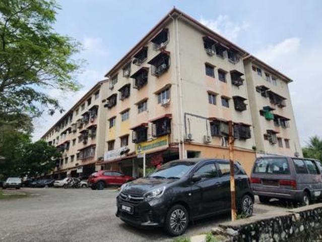 Flat for sale in Petaling, Subang Jaya