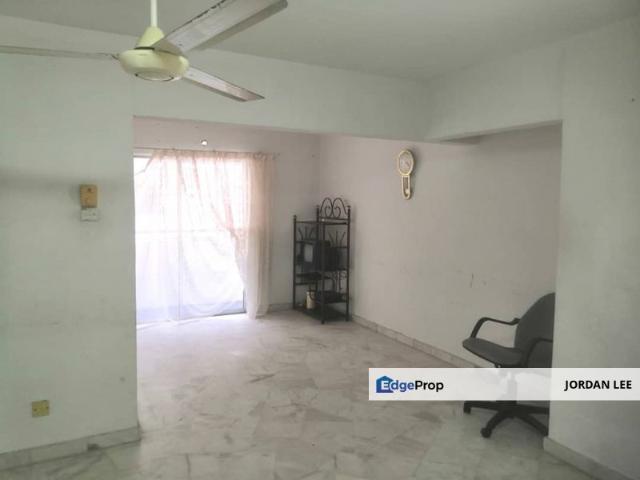 Condominium for sale in Malaka