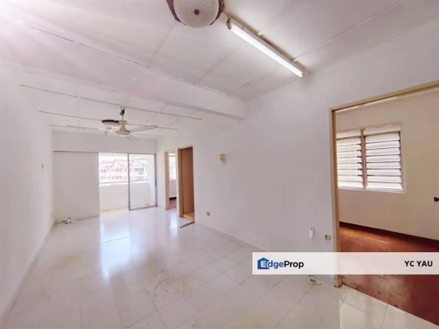 Condominium for sale in Malaka