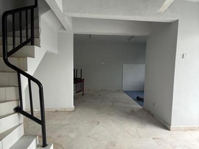 Apartment for sale in Malaka